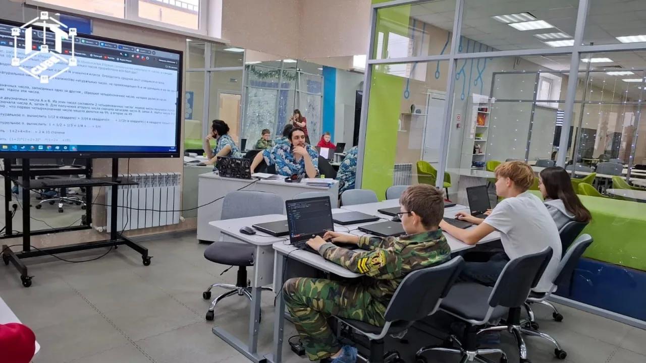 Ребята активно осваивают разработку Telegram-ботов