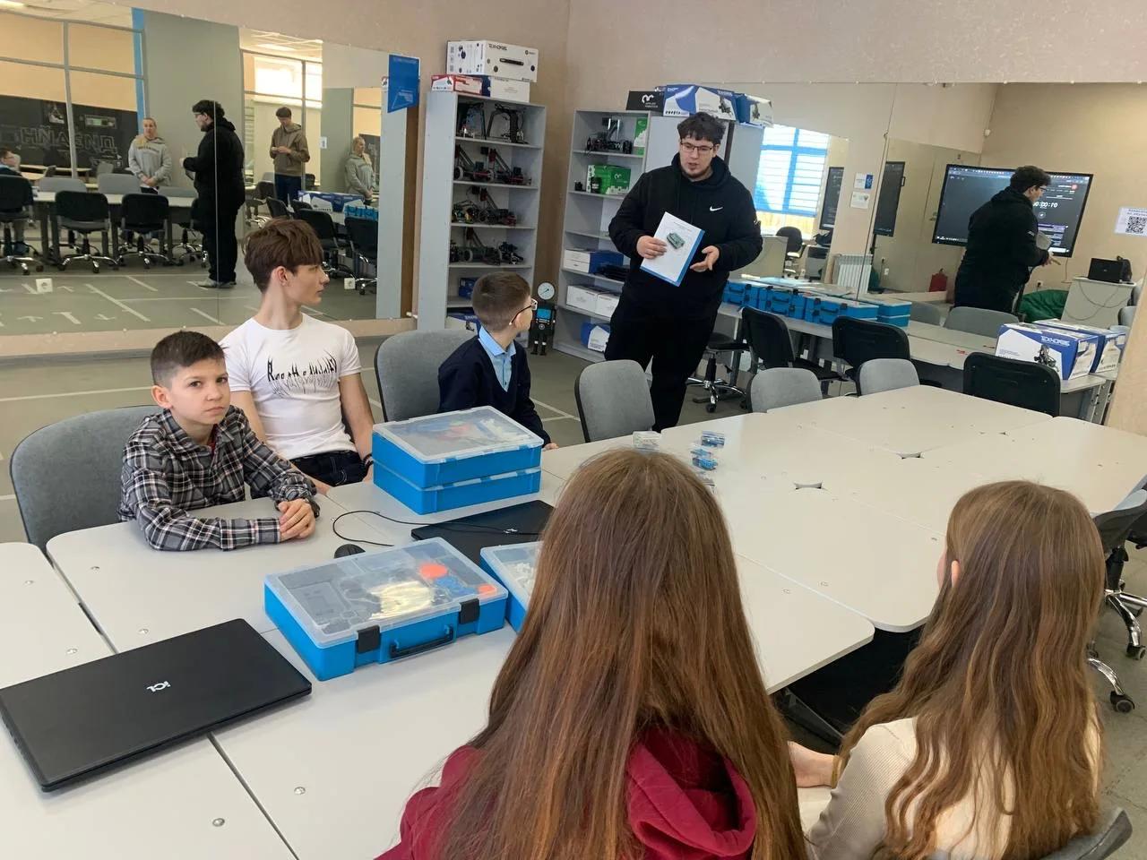 Как мы провели Битву роботов для ребят из детского дома